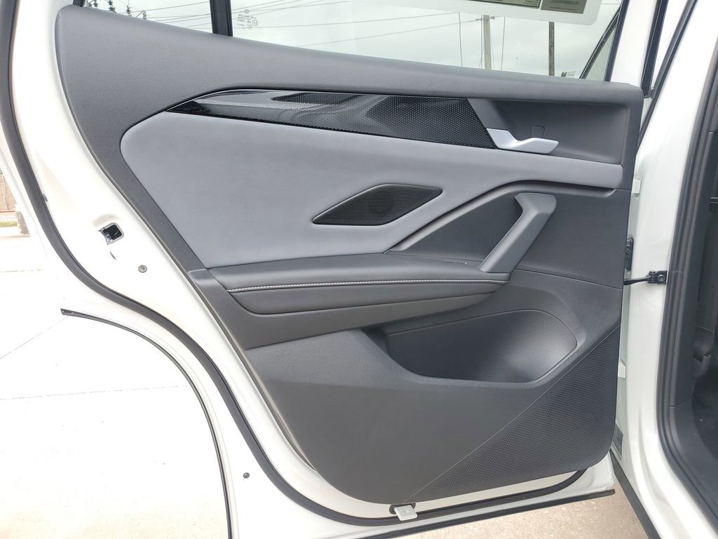 New 2026 Volkswagen Tiguan SE R-Line image 15