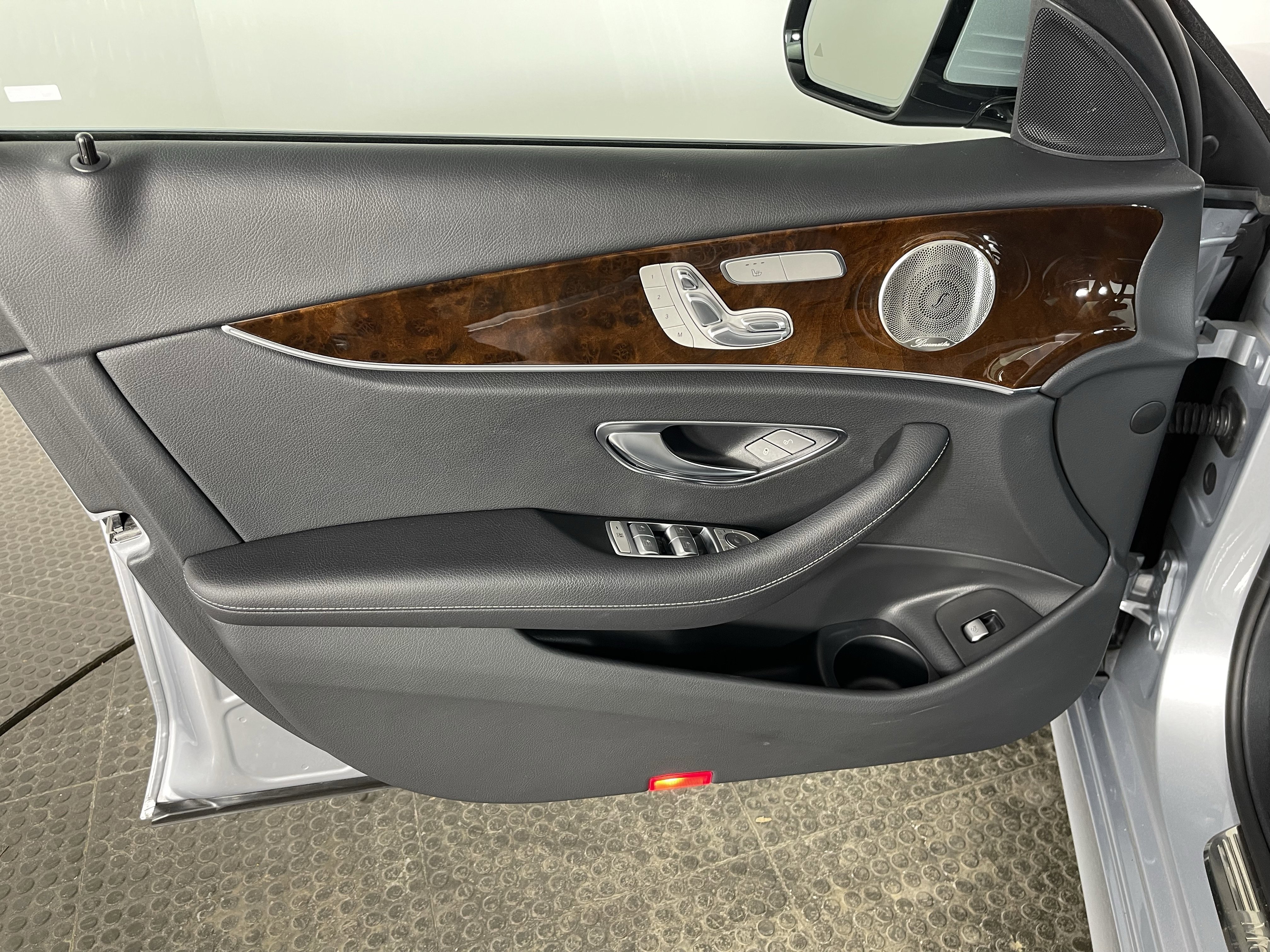 Used 2023 Mercedes-Benz E 450 4MATIC Sedan image 10