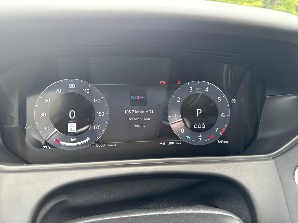 New 2026 Land Rover Range Rover Velar Dynamic SE image 22