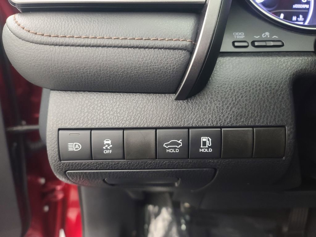 Used 2020 Toyota Camry LE image 26