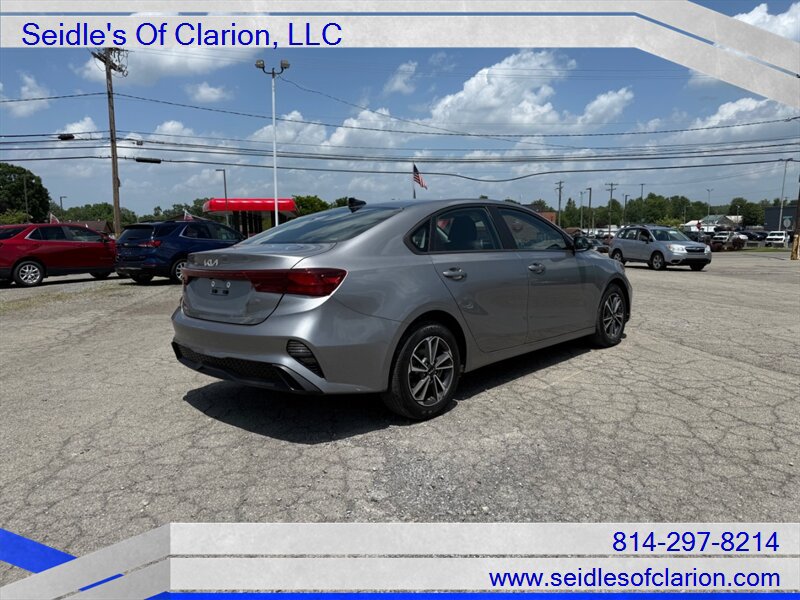 Used 2023 Kia Forte LXS w/ LXS Technology Package FWD image 5