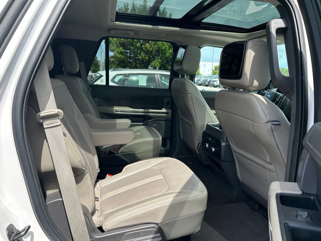 Used 2019 Ford Expedition Limited w/ Special Edition Package RWD image 44