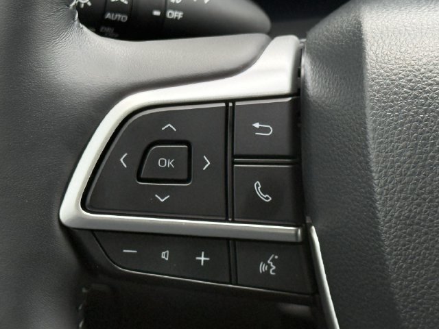 Used 2026 Toyota Highlander Limited AWD/4WD image 13