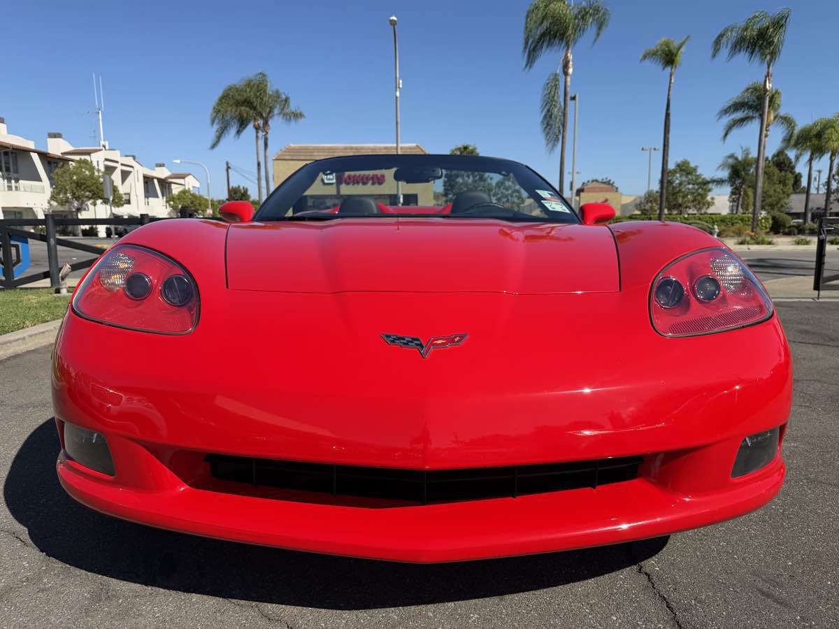 Used 2010 Chevrolet Corvette Convertible w/ Preferred Equipment Group RWD image 16