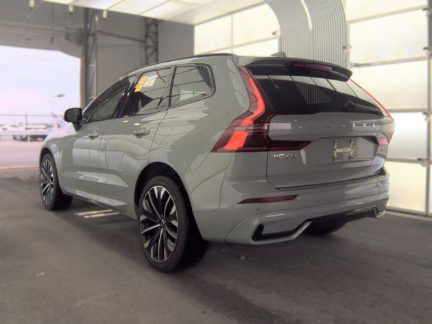 Used 2026 Volvo XC60 B5 Ultra AWD/4WD image 3