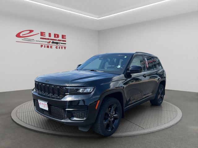 Used 2024 Jeep Grand Cherokee Altitude AWD/4WD image 1