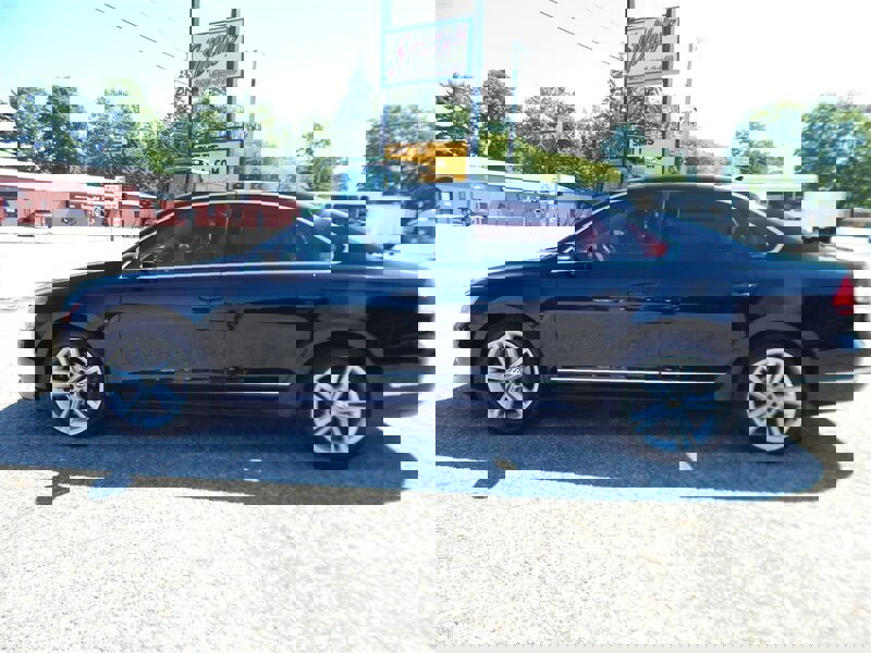 Used 2013 Volkswagen Passat TDI SEL Premium image 1