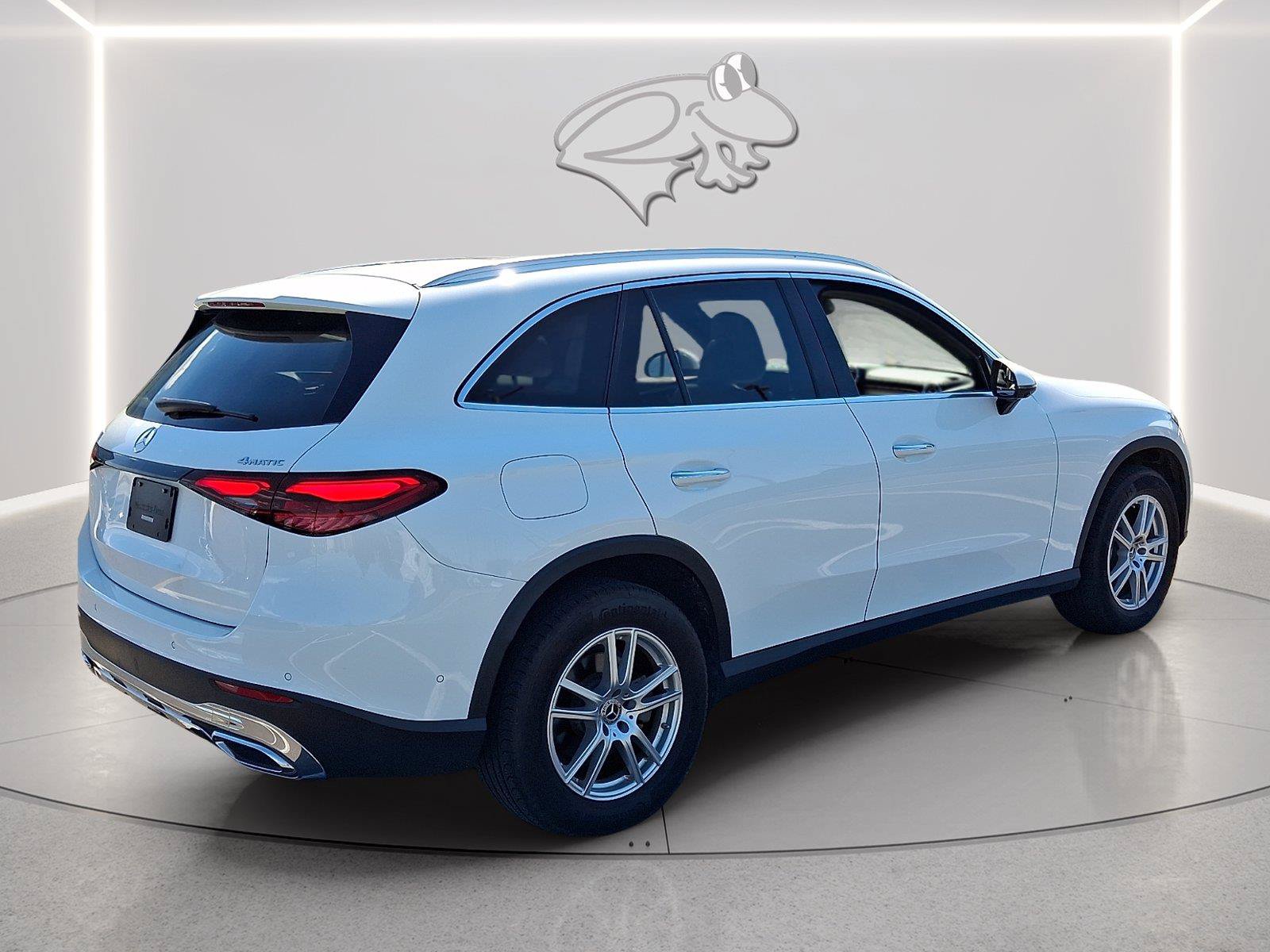 Used 2023 Mercedes-Benz GLC 300 4MATIC image 5