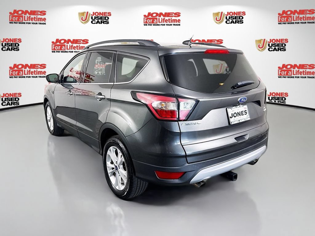 Used 2018 Ford Escape SE w/ Ford Safe & Smart Package FWD image 2