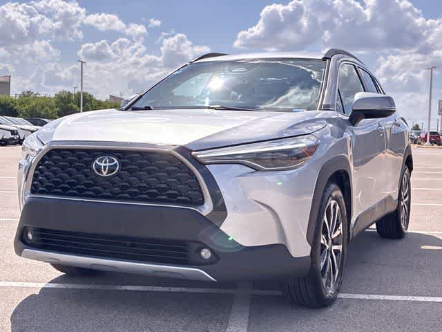 Used 2023 Toyota Corolla Cross XLE FWD image 11
