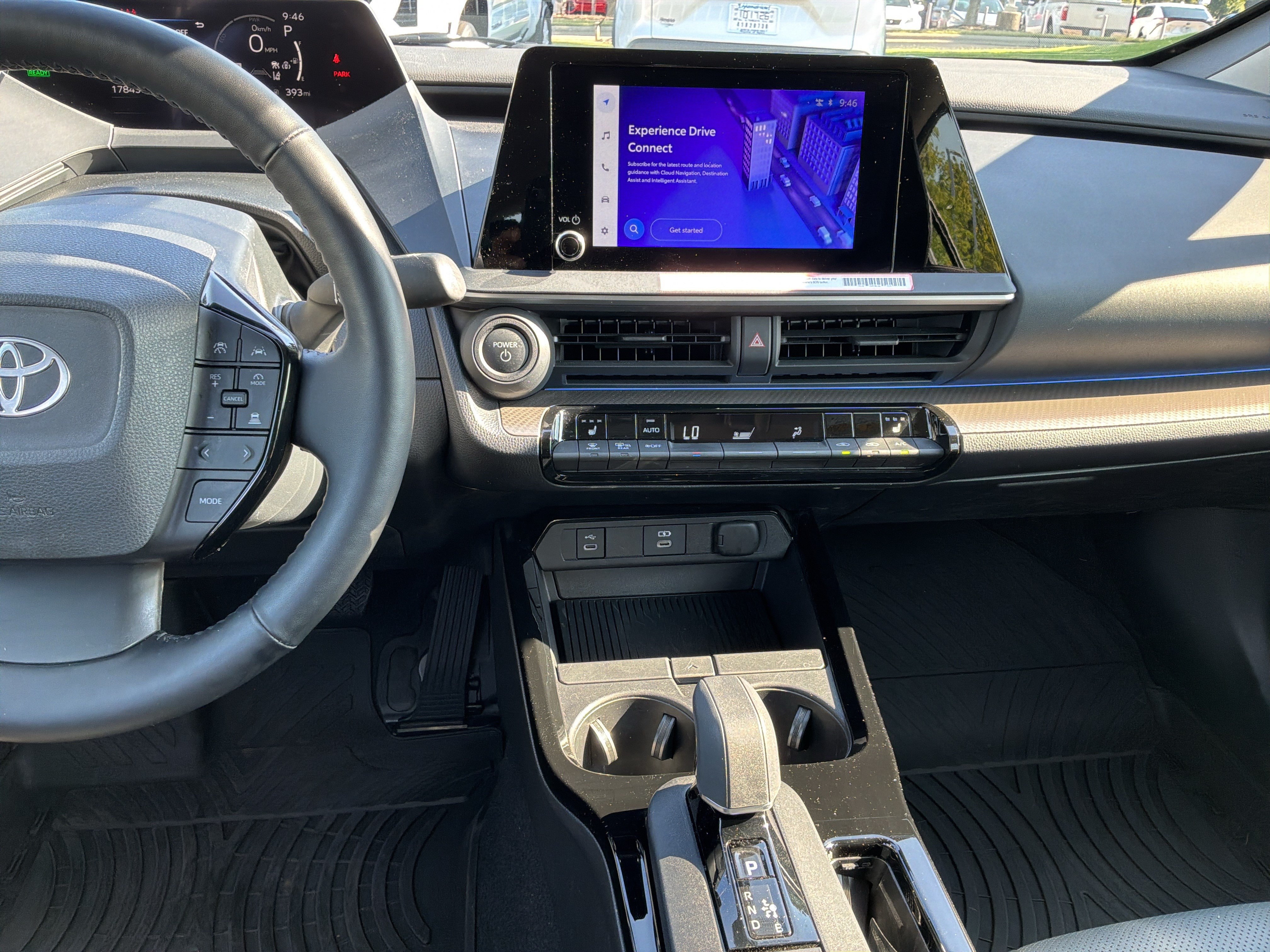 Used 2024 Toyota Prius XLE FWD image 29