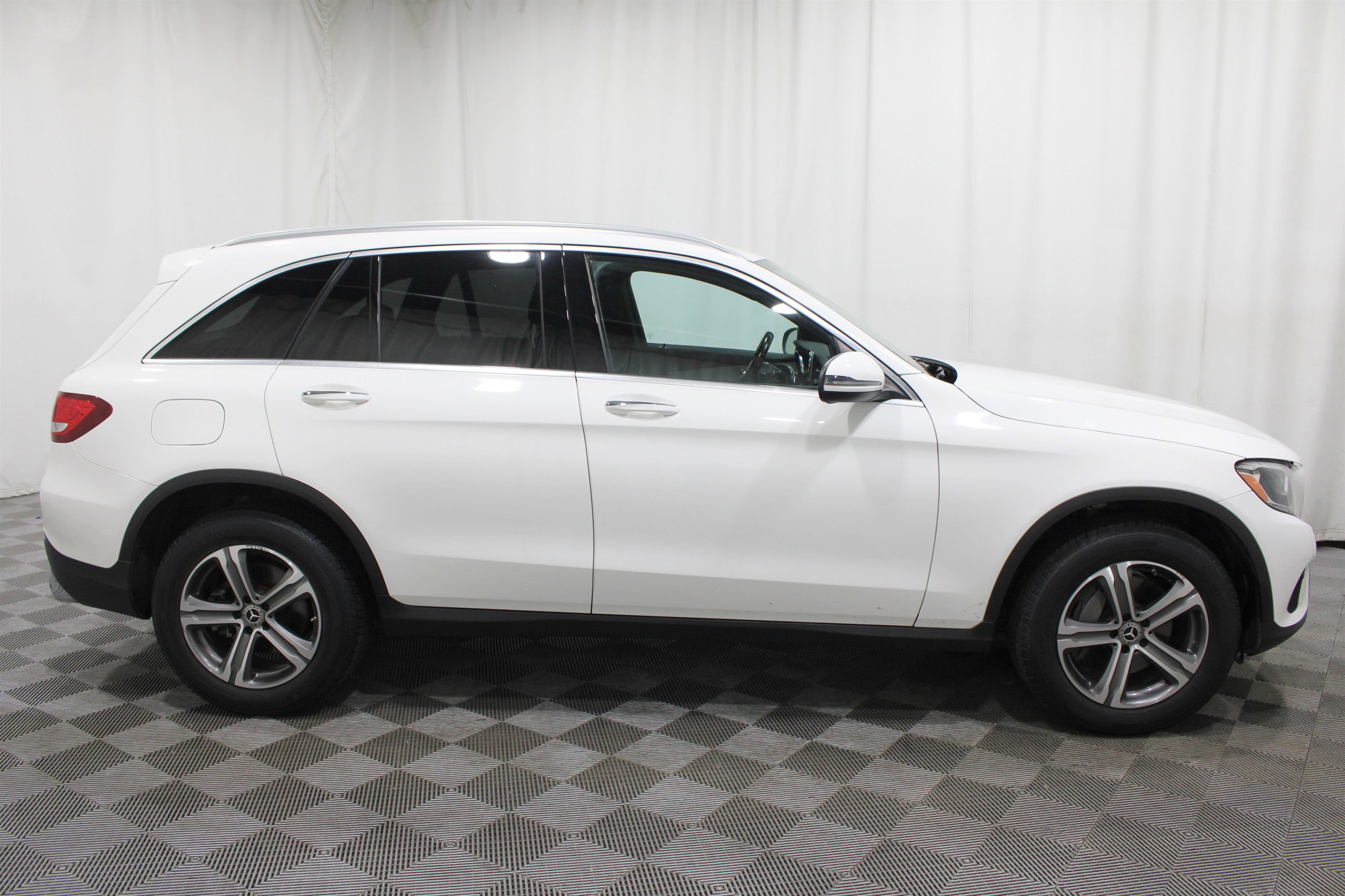 Used 2019 Mercedes-Benz GLC 300 4MATIC image 30