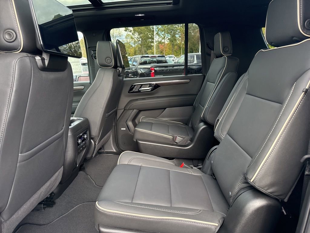 New 2026 Chevrolet Suburban Premier image 13