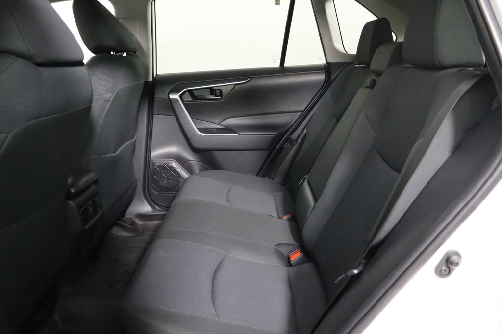 Used 2024 Toyota RAV4 LE AWD/4WD image 17
