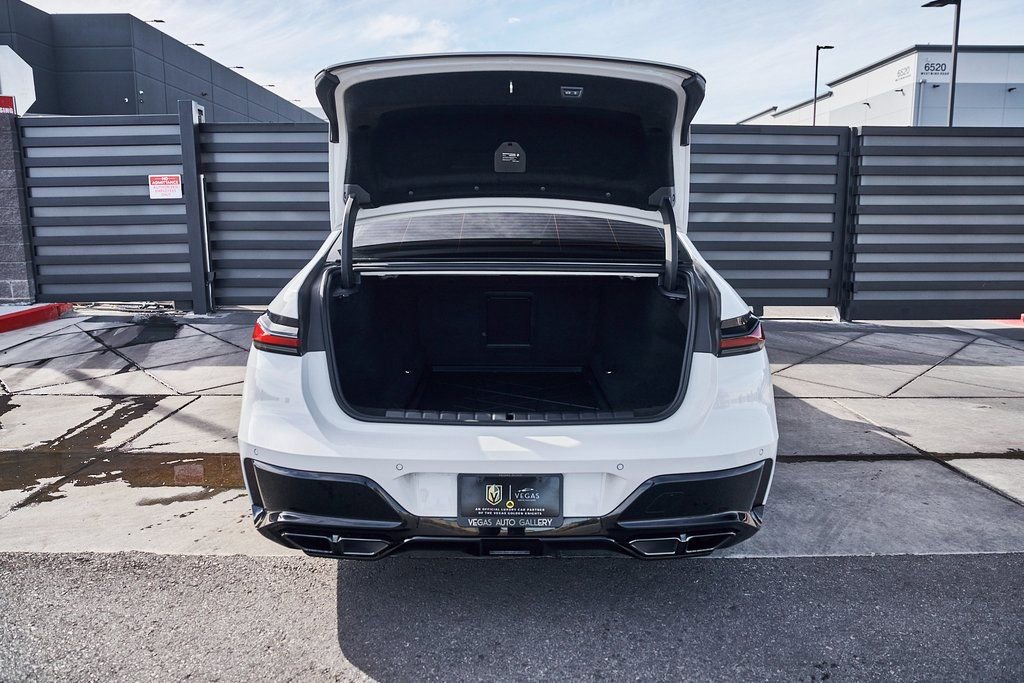 Used 2025 BMW 760i xDrive w/ Premium Package image 18