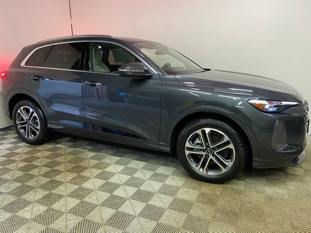 New 2025 Audi Q5 Prestige image 3