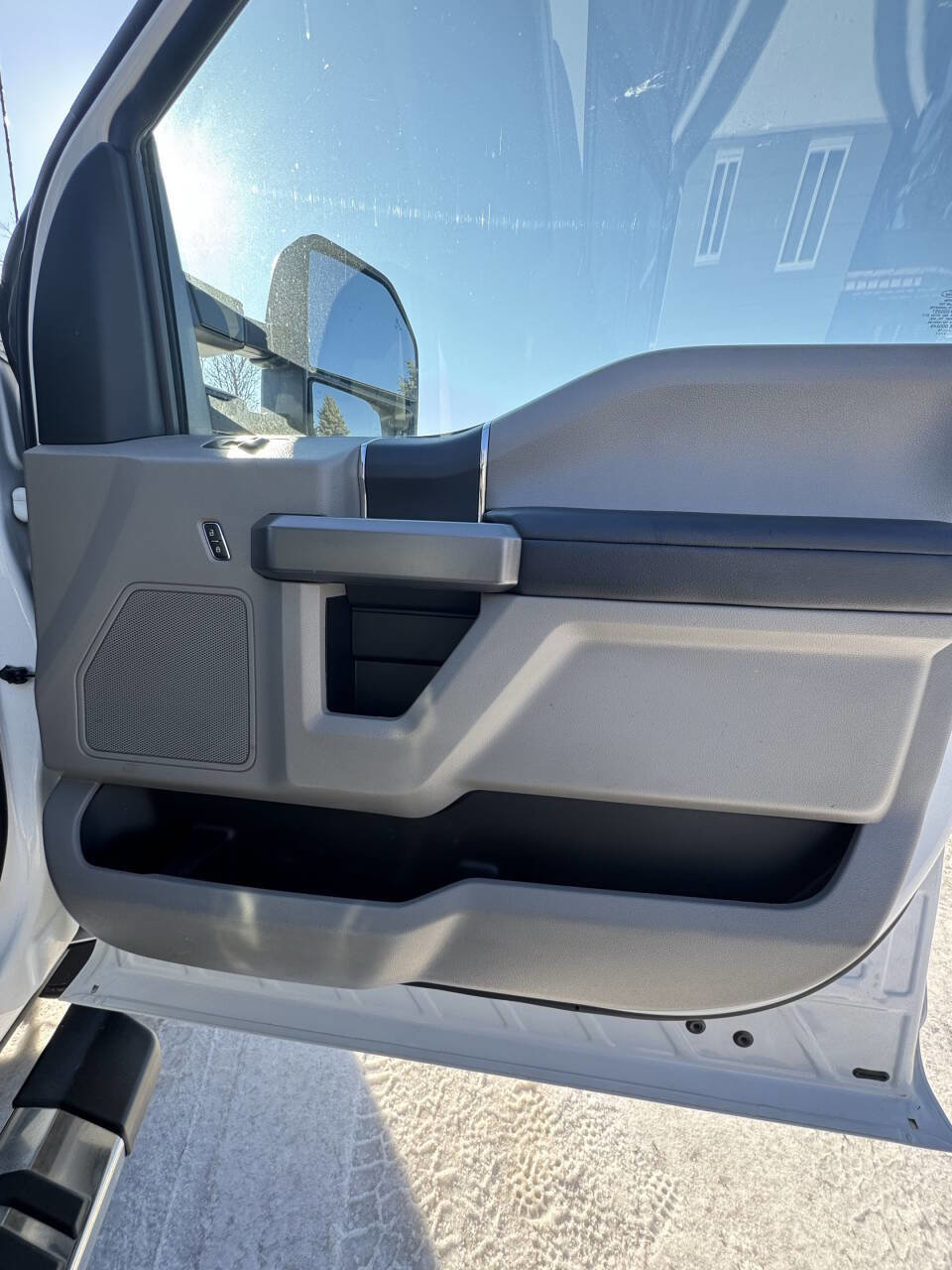 Used 2019 Ford F350 XLT w/ FX4 Off-Road Package image 61