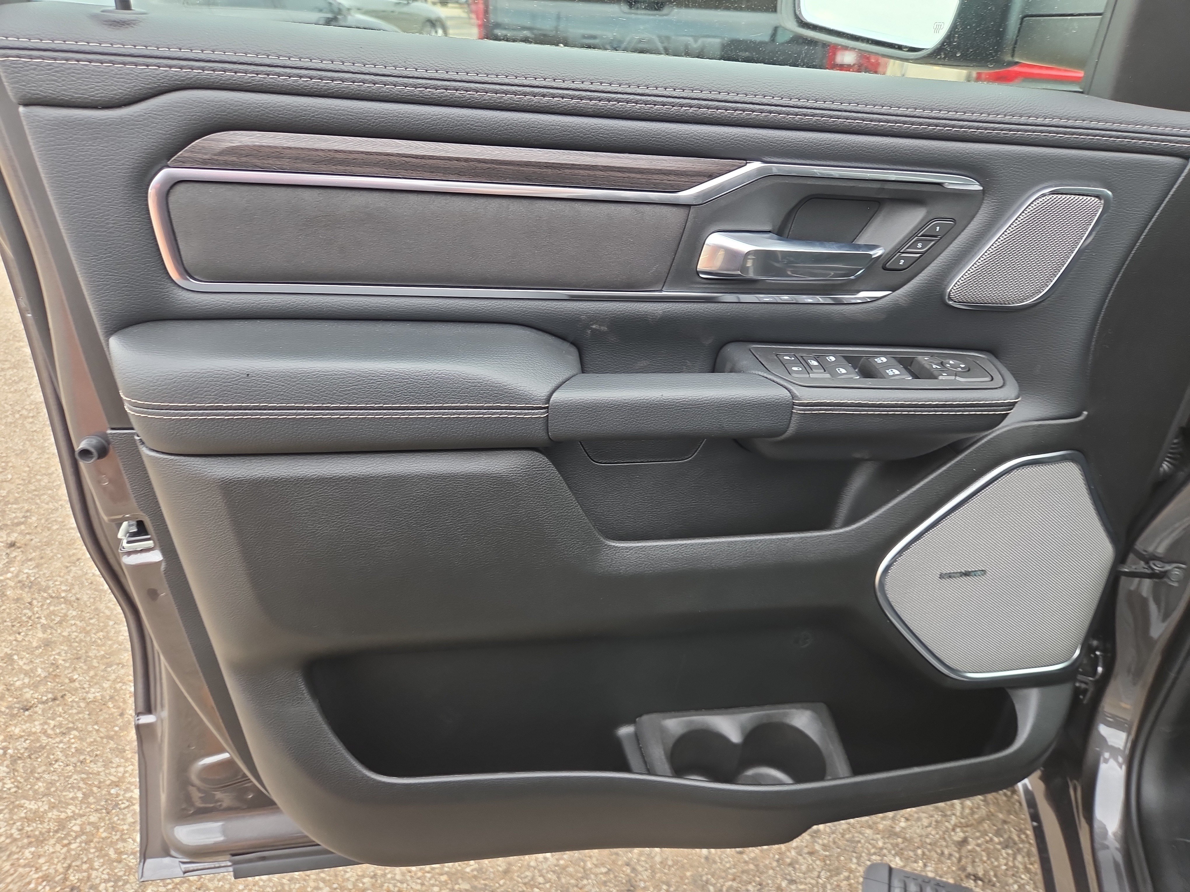 New 2026 RAM 1500 Laramie AWD/4WD image 5