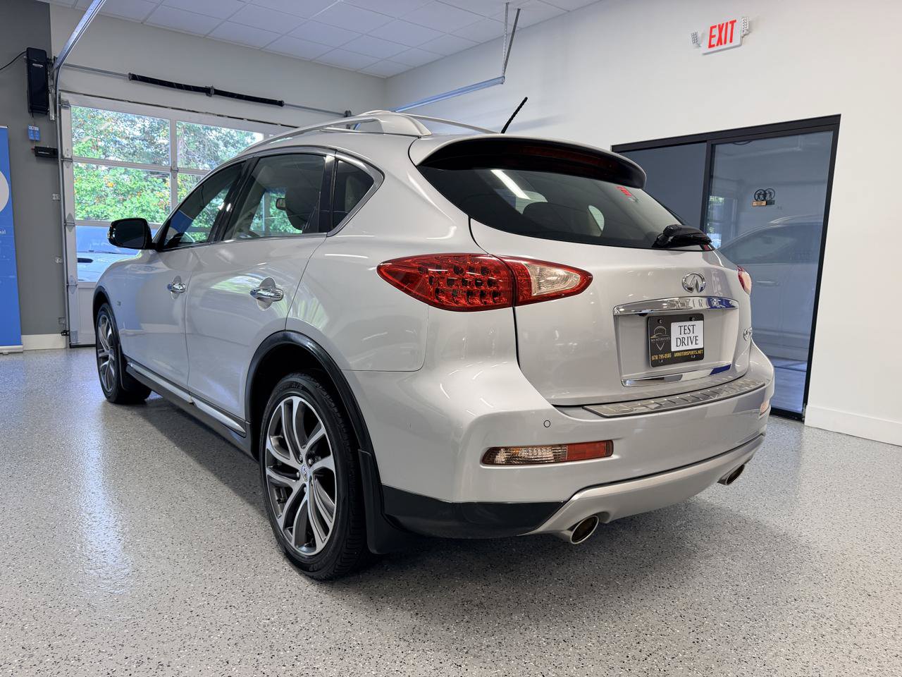 Used 2017 INFINITI QX50 2WD w/ Premium Plus Package image 5