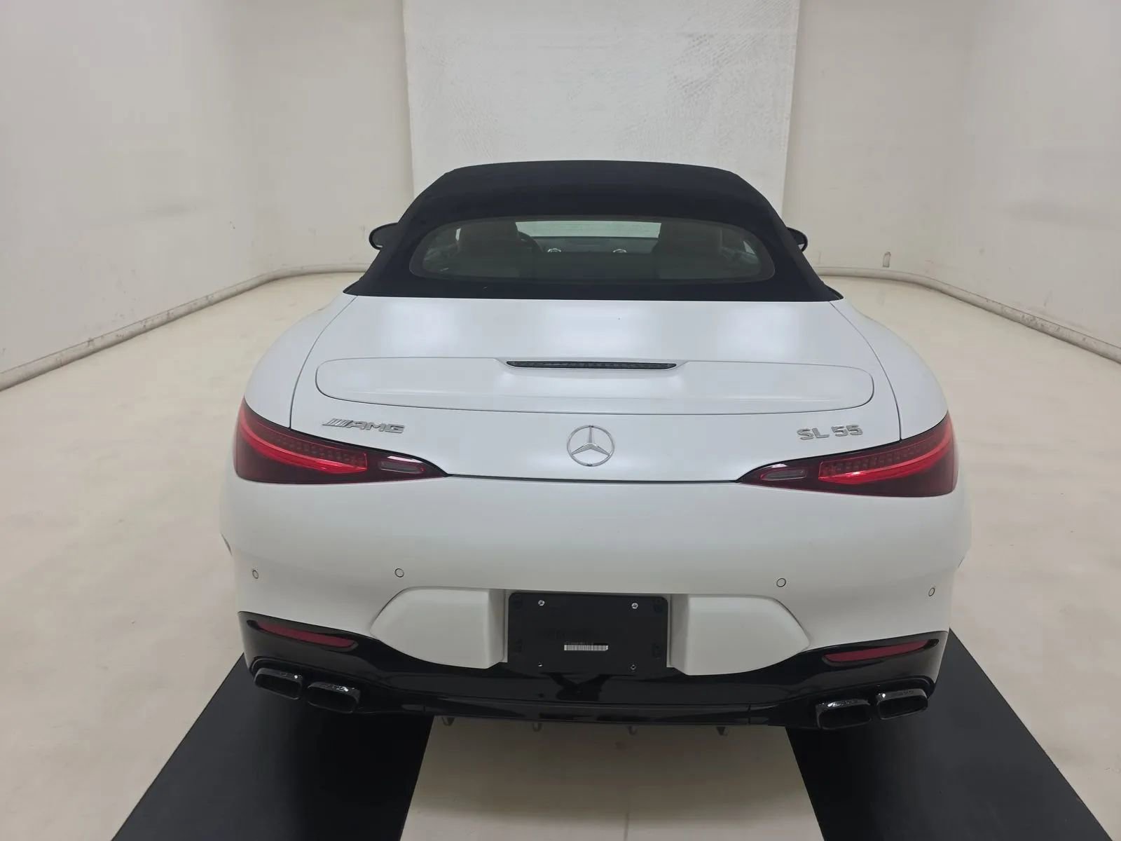 Used 2022 Mercedes-Benz SL 55 AMG 4MATIC image 11