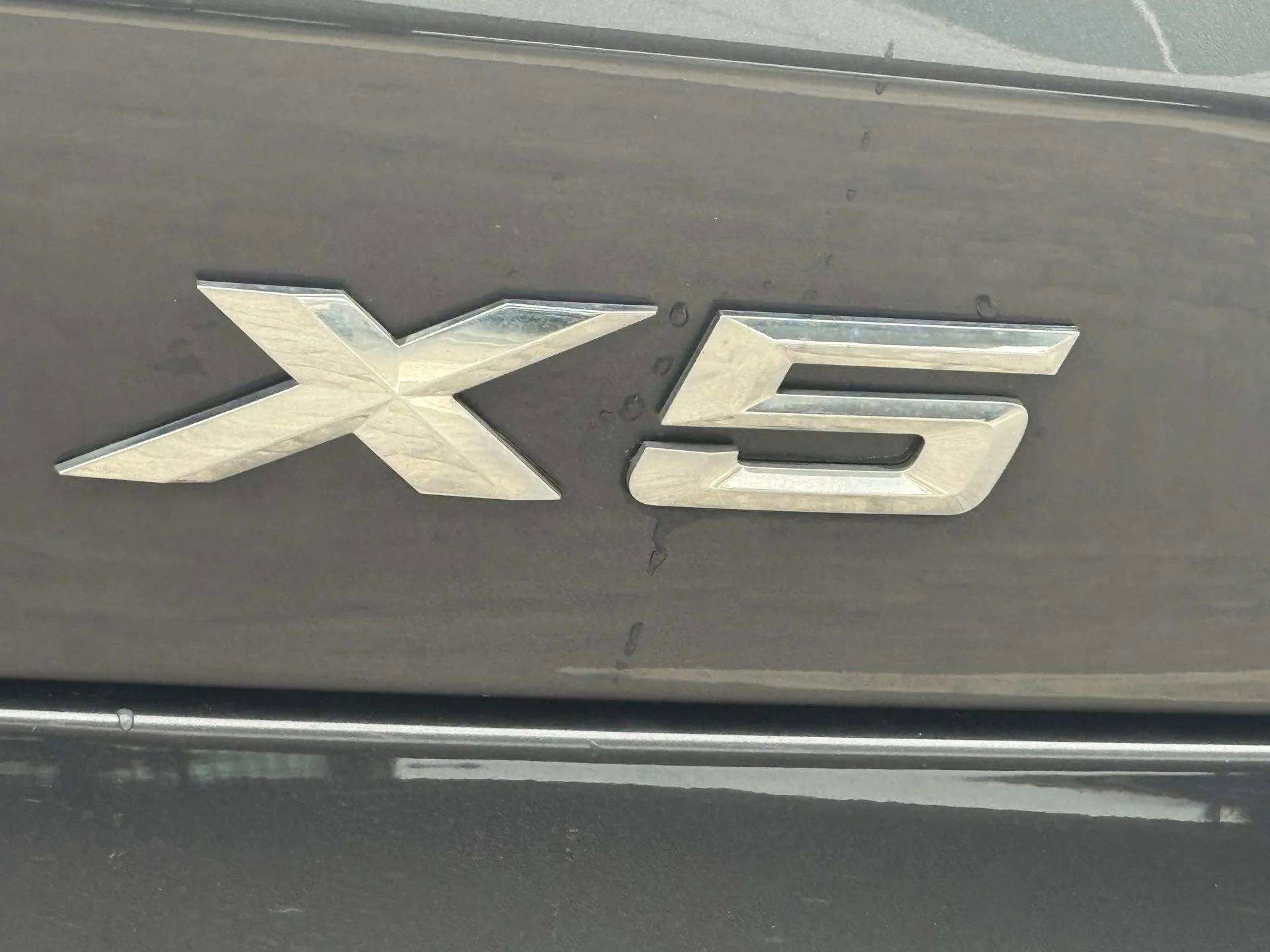 Used 2023 BMW X5 xDrive45e w/ Parking Assistance Package image 28