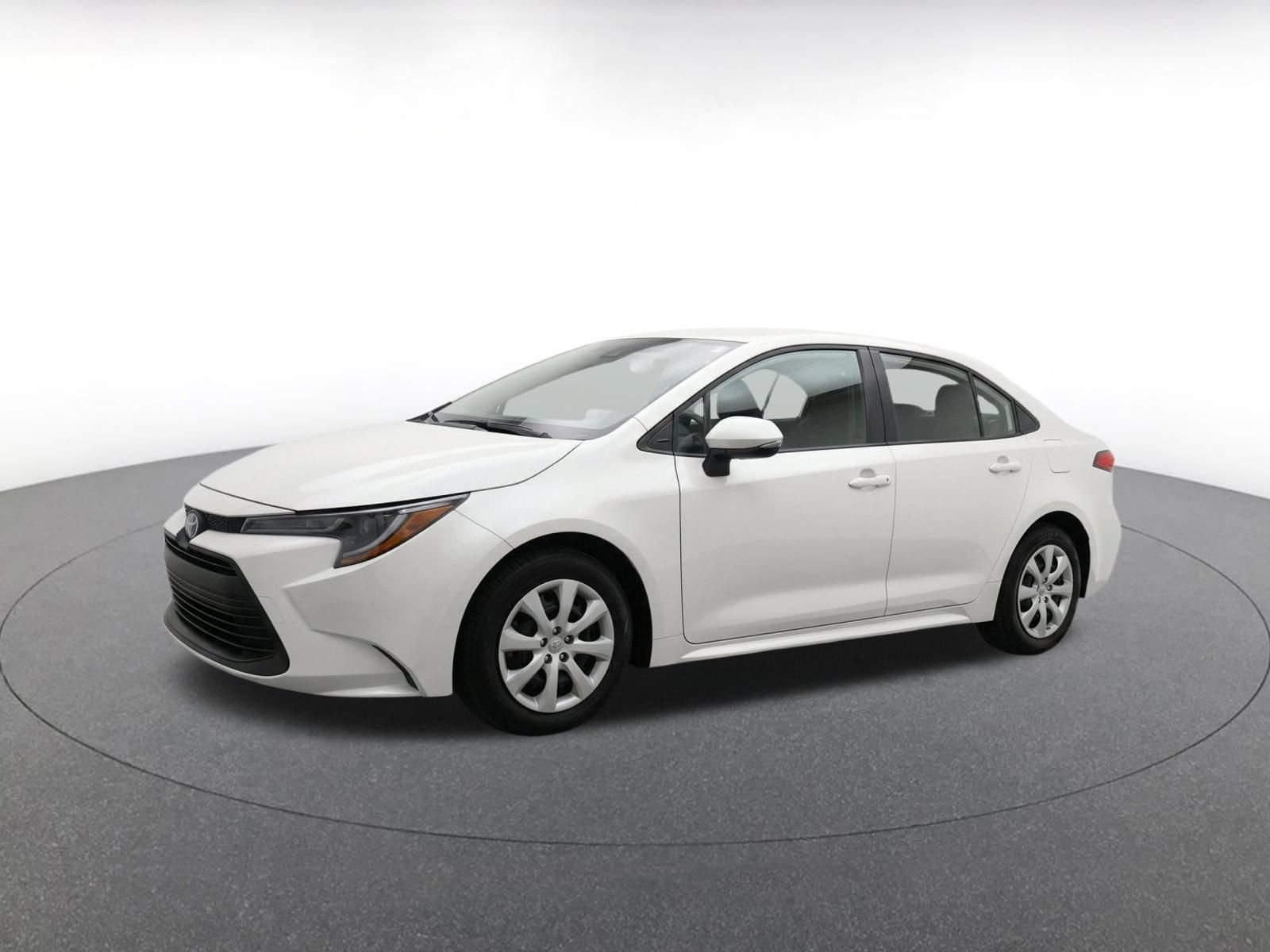 Used 2025 Toyota Corolla LE FWD image 3