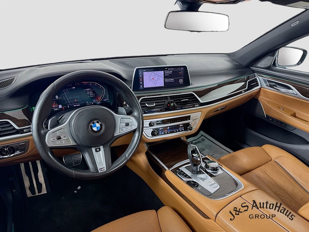 Used 2021 BMW 740i xDrive w/ M Sport Package image 29
