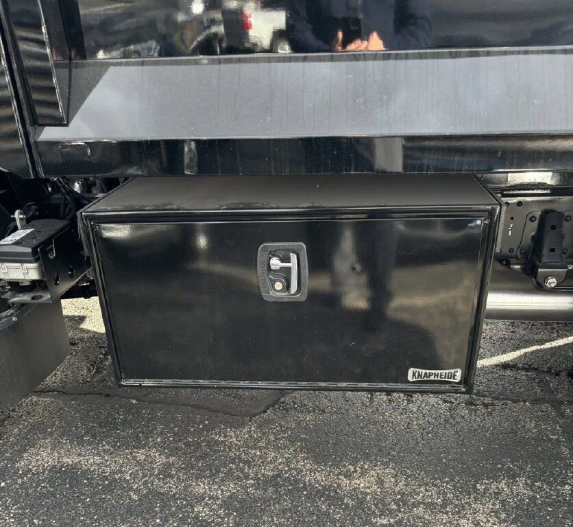 New 2025 Chevrolet Low Cab Forward image 9