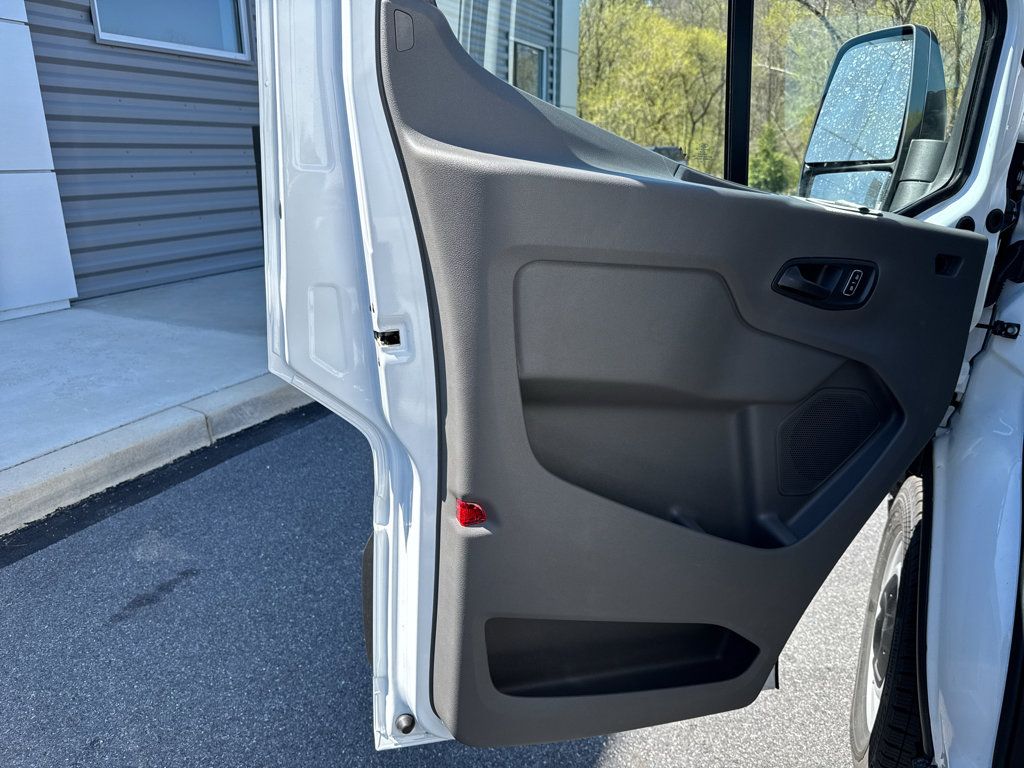 New 2026 Ford Transit 250 148 Medium Roof image 23