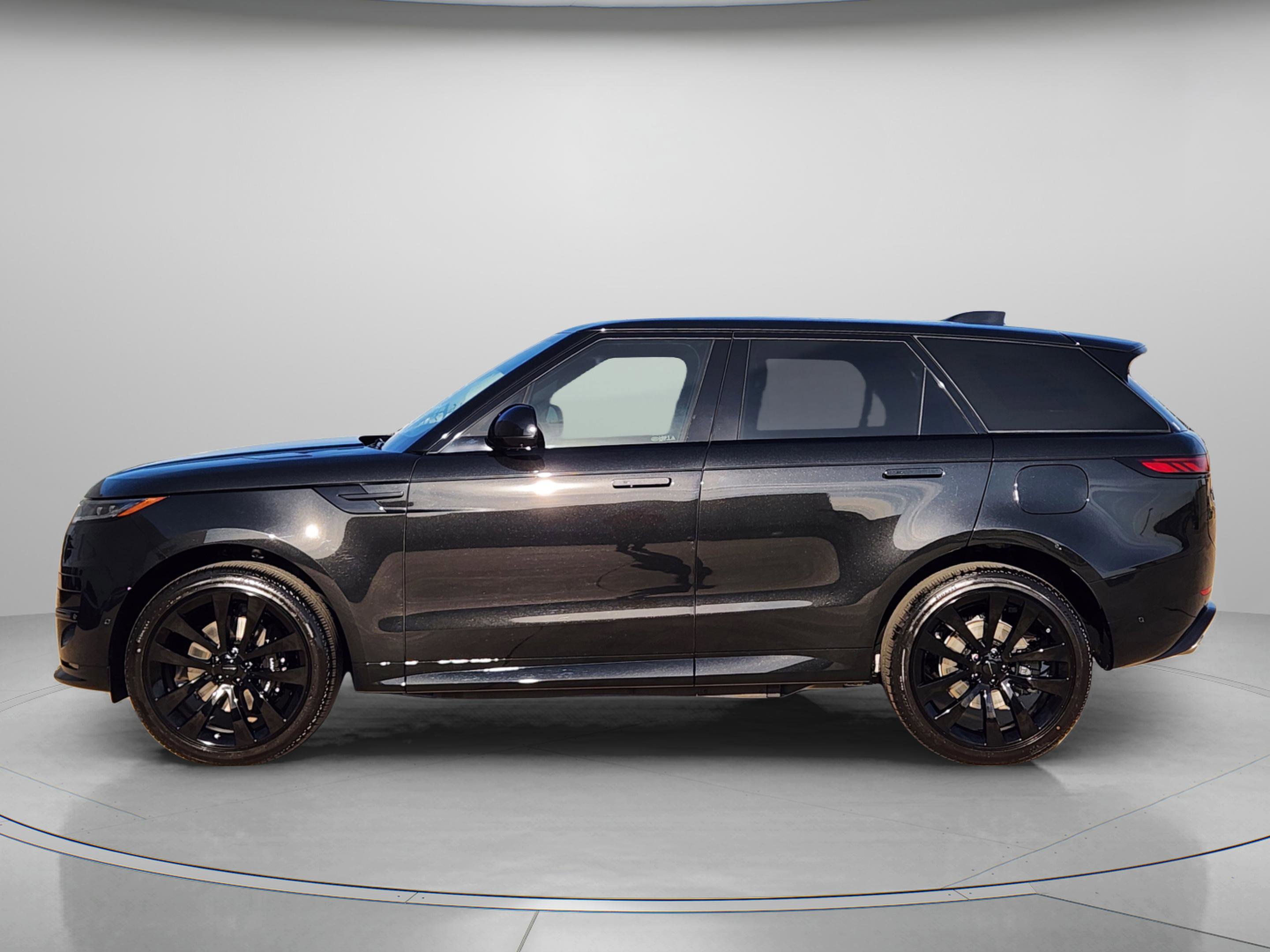 New 2026 Land Rover Range Rover Sport Dynamic SE AWD/4WD image 2