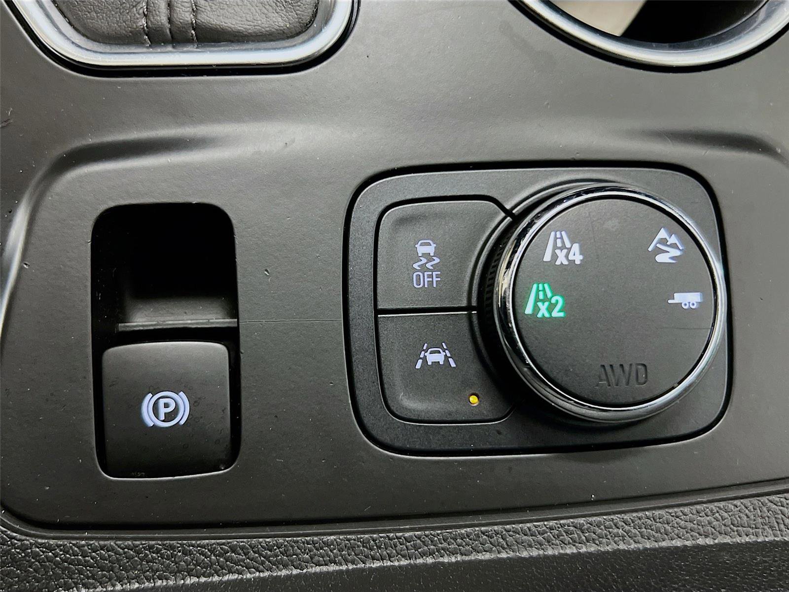 Used 2020 Chevrolet Traverse RS image 18