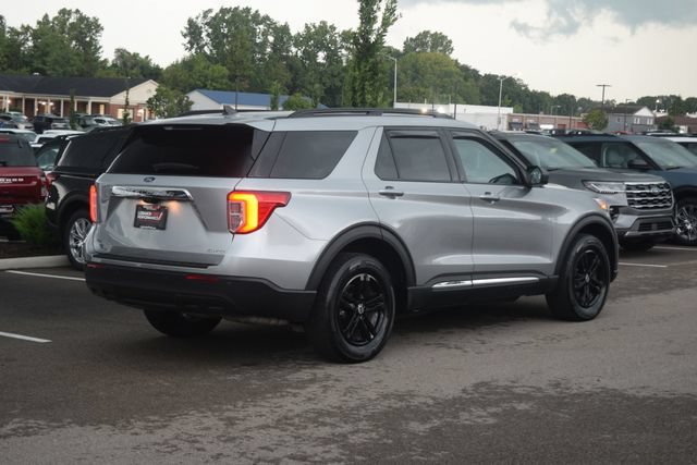 Used 2023 Ford Explorer XLT AWD/4WD image 26