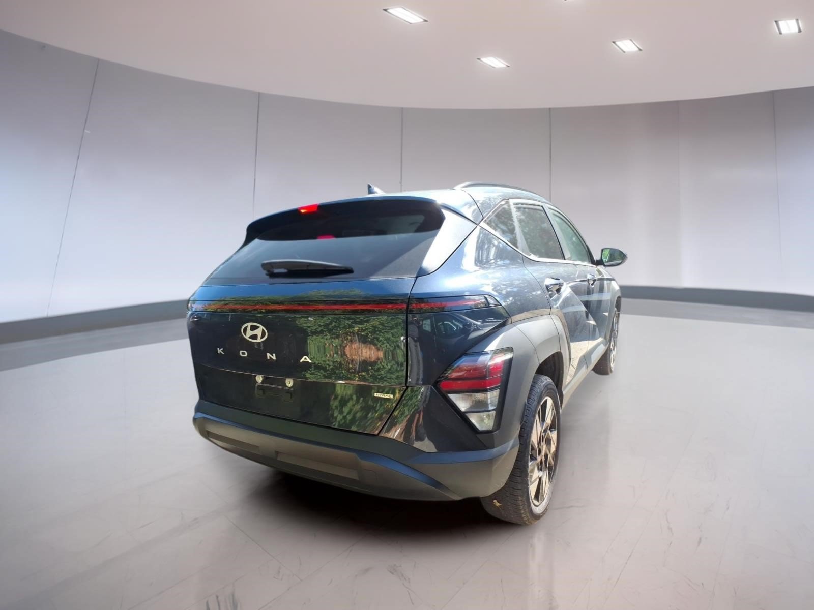 Used 2025 Hyundai Kona SEL AWD/4WD image 4
