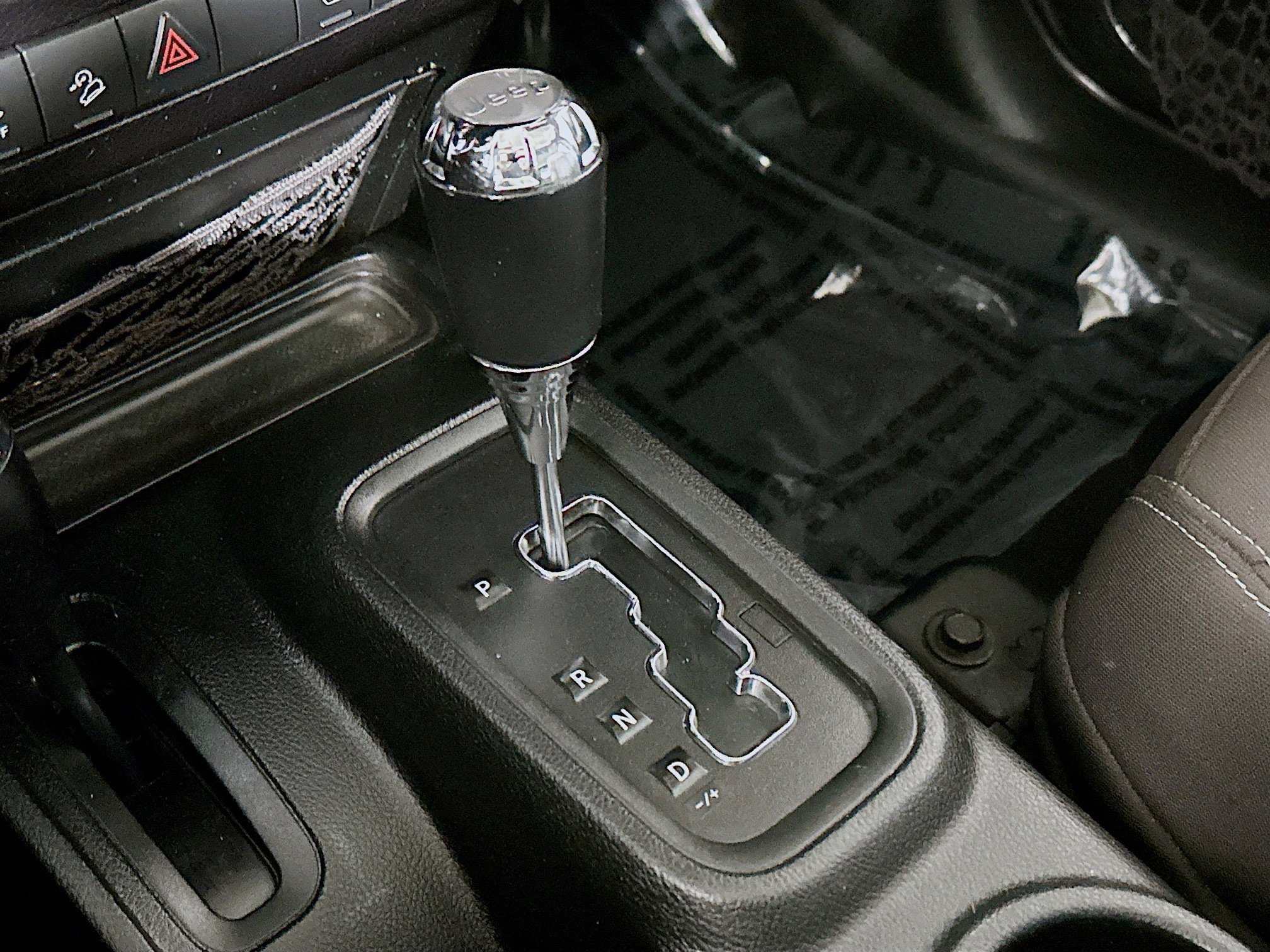 Used 2018 Jeep Wrangler Unlimited Sahara image 15