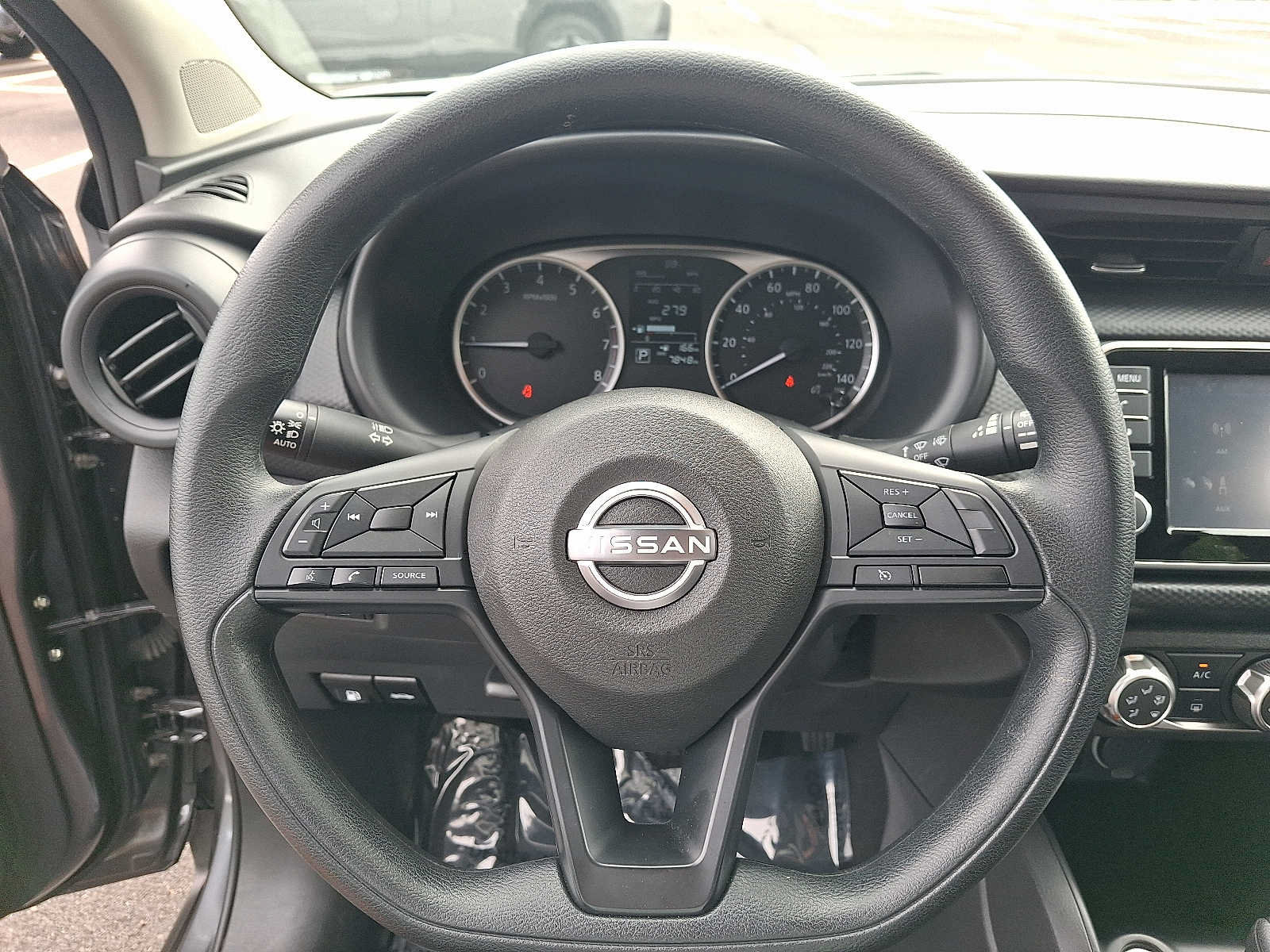 Used 2025 Nissan Kicks Play S FWD image 18