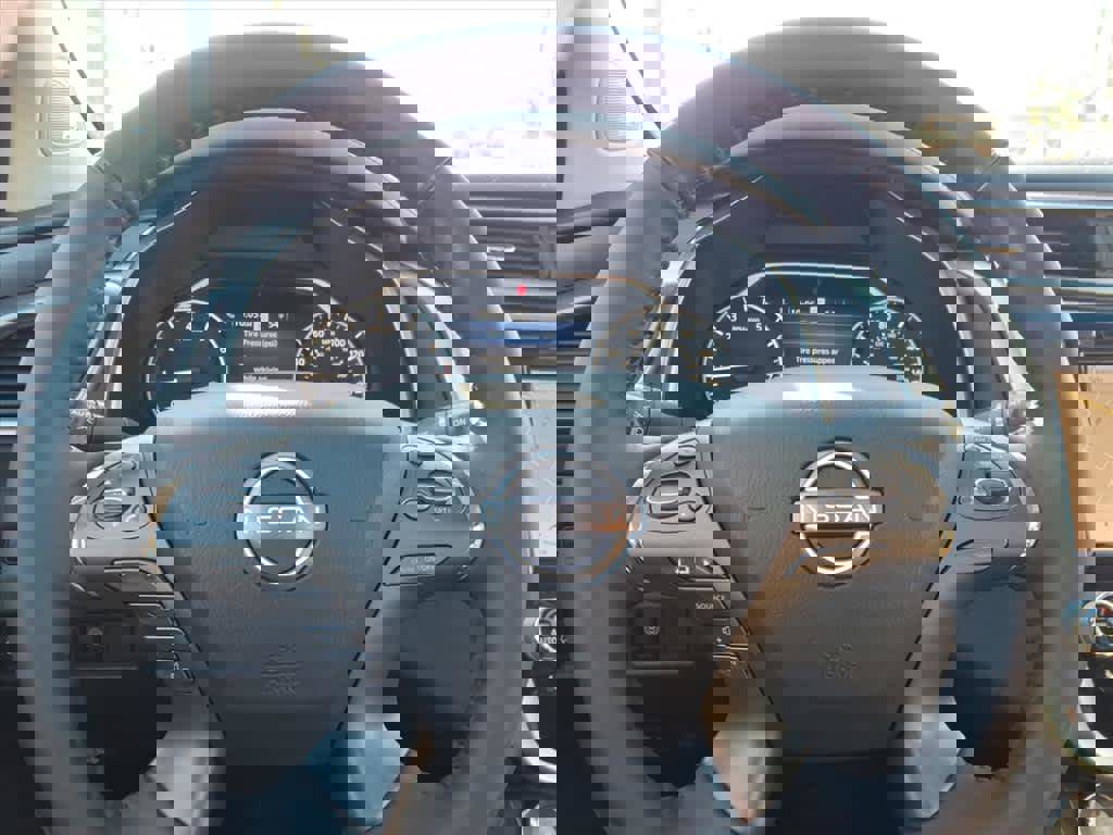 Used 2023 Nissan Murano Platinum w/ Cargo Package image 24