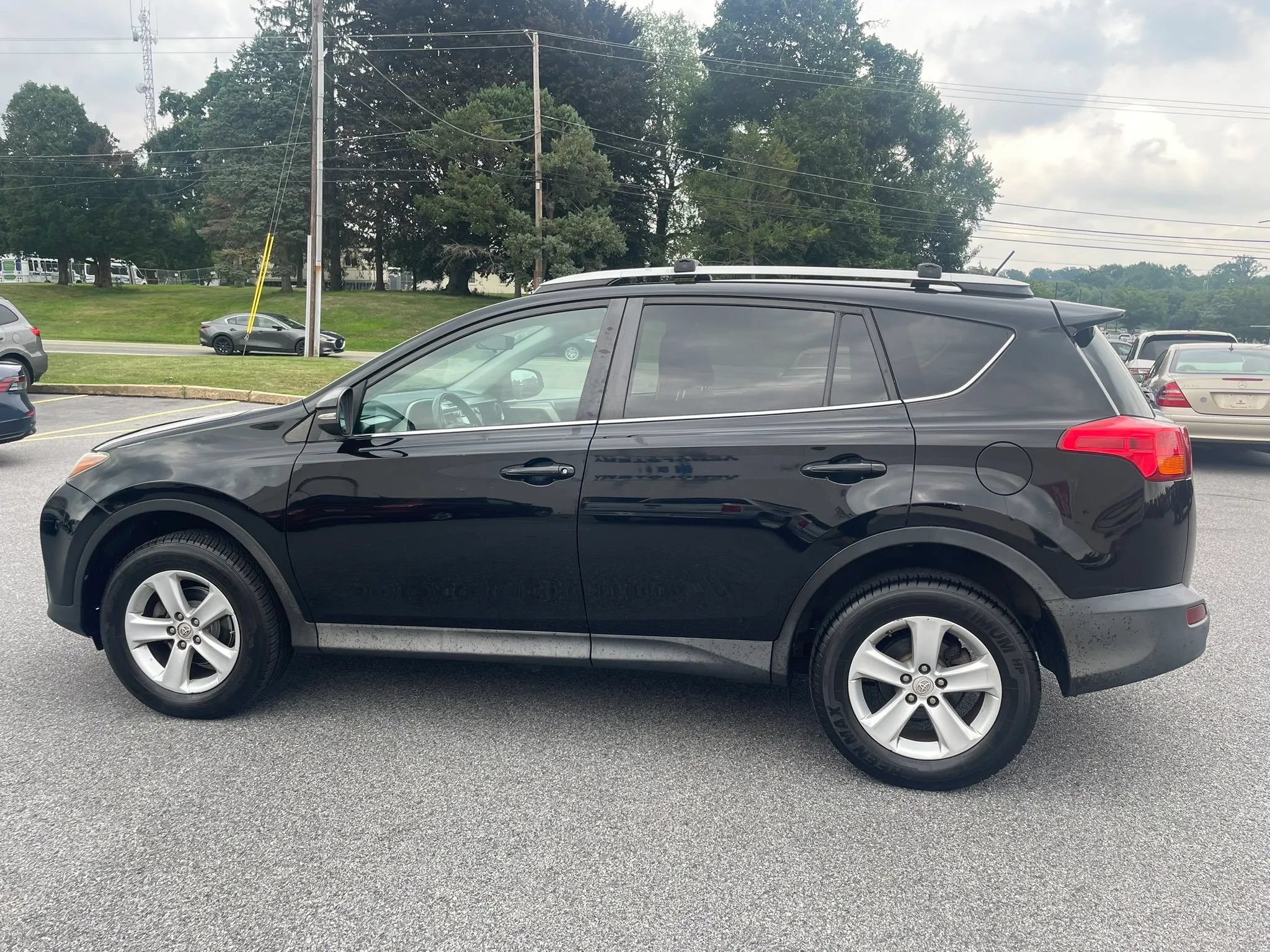 Used 2013 Toyota RAV4 XLE AWD/4WD image 19