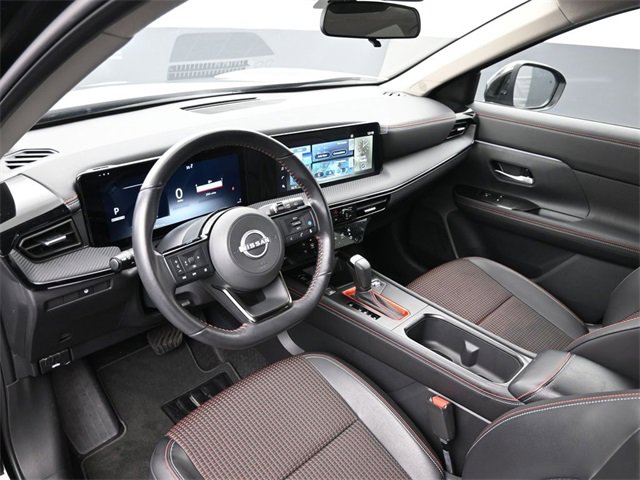 Used 2025 Nissan Kicks SR image 25