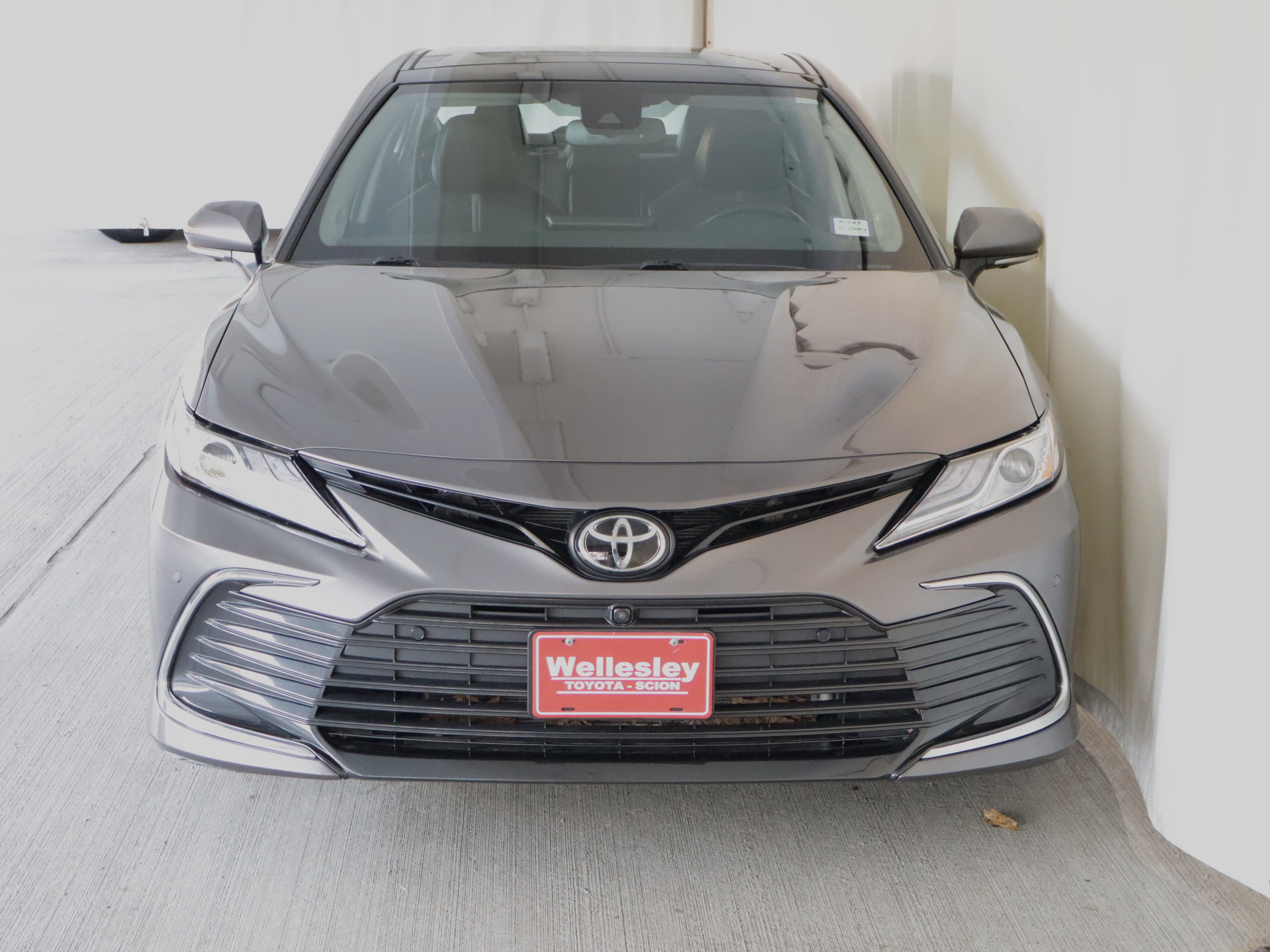 Used 2021 Toyota Camry XLE w/ Navigation Package AWD/4WD image 6