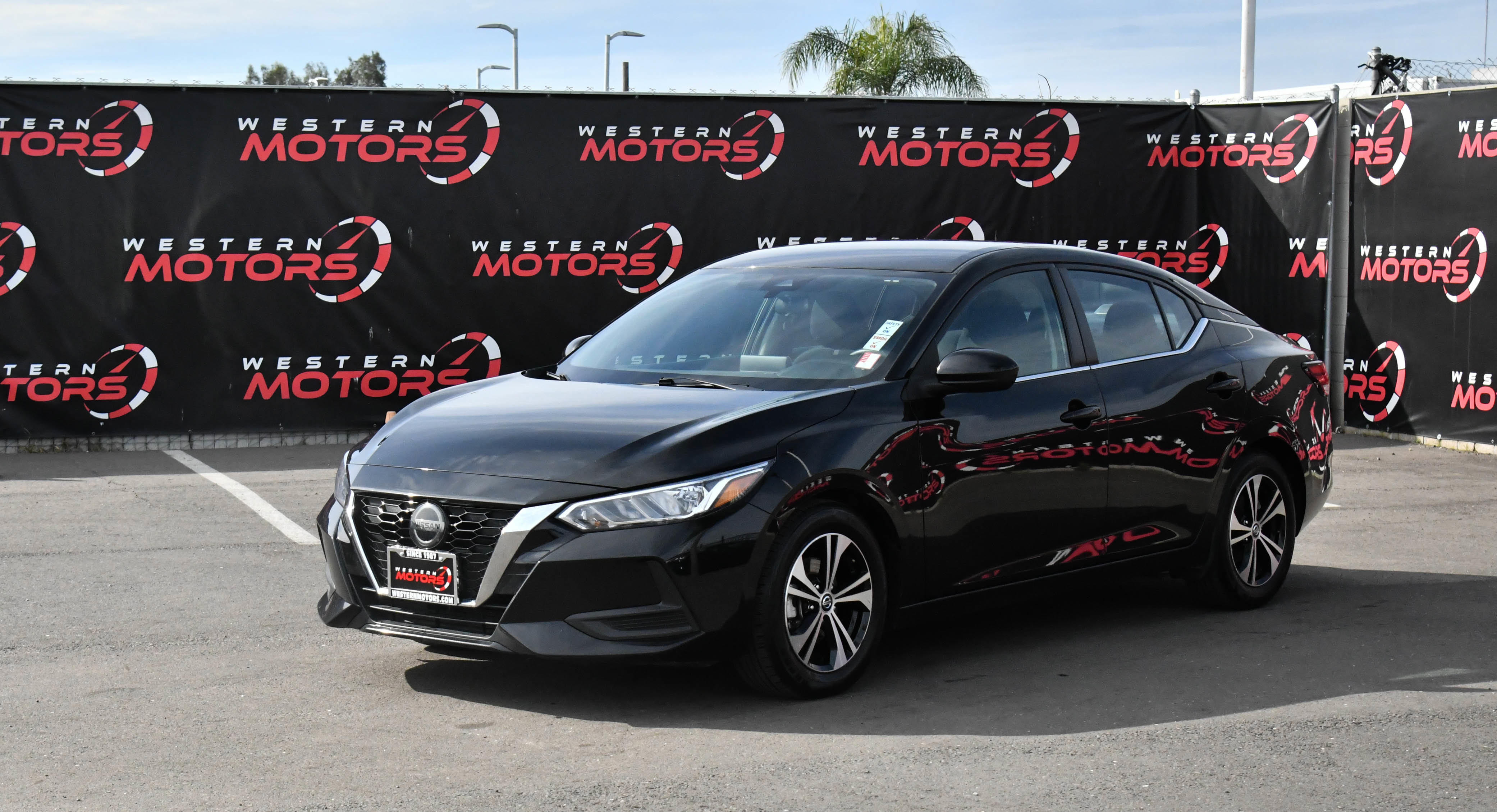 Used 2023 Nissan Sentra SV image 3