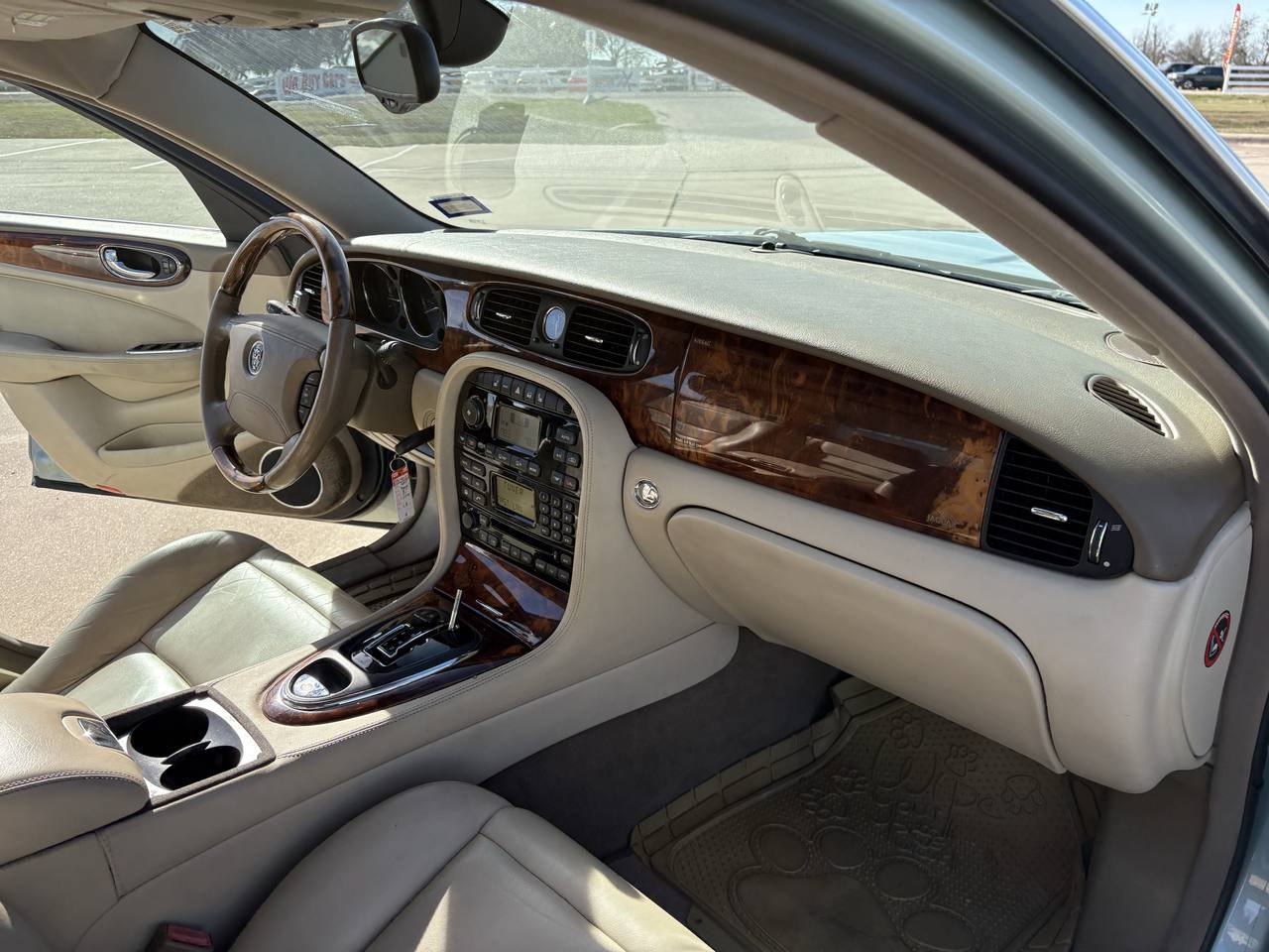 Used 2004 Jaguar XJ8 RWD image 15