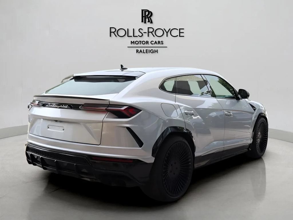 Used 2021 Lamborghini Urus AWD/4WD image 4