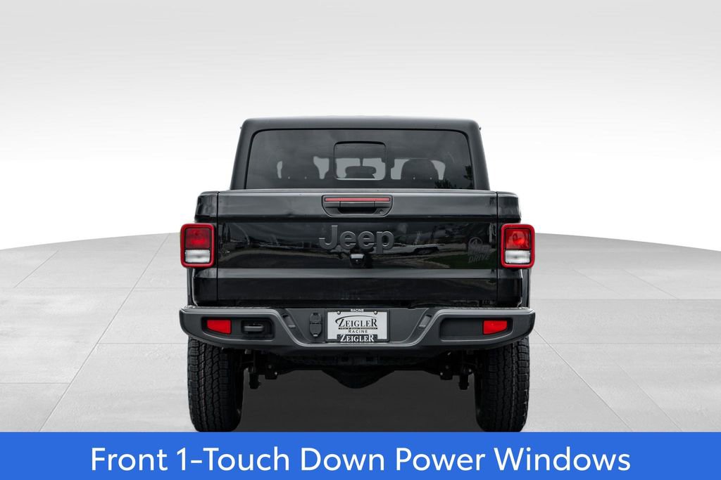 Used 2022 Jeep Gladiator Sport AWD/4WD image 6