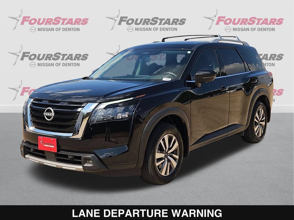 Used 2025 Nissan Pathfinder SL FWD image 9