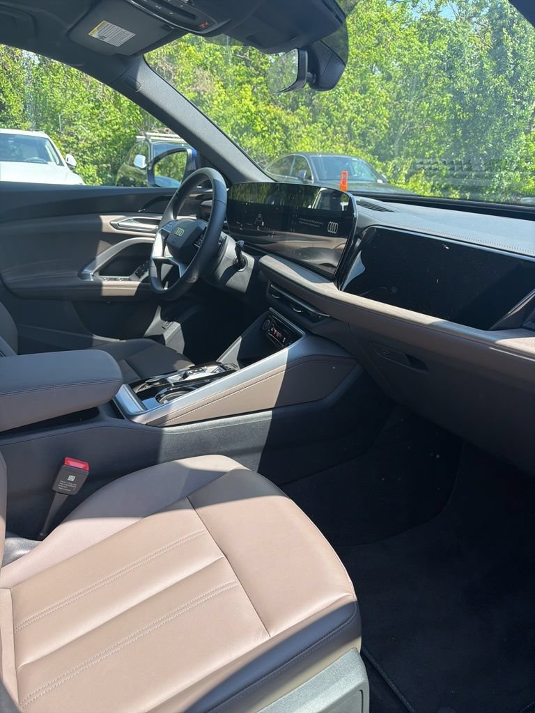 Certified 2025 Audi Q5 Premium w/ Convenience Package AWD/4WD image 16
