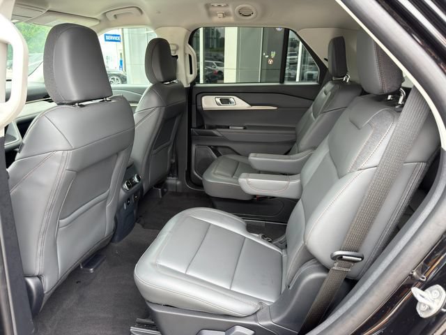 Used 2025 Ford Explorer Active w/ Active Comfort Package AWD/4WD image 15