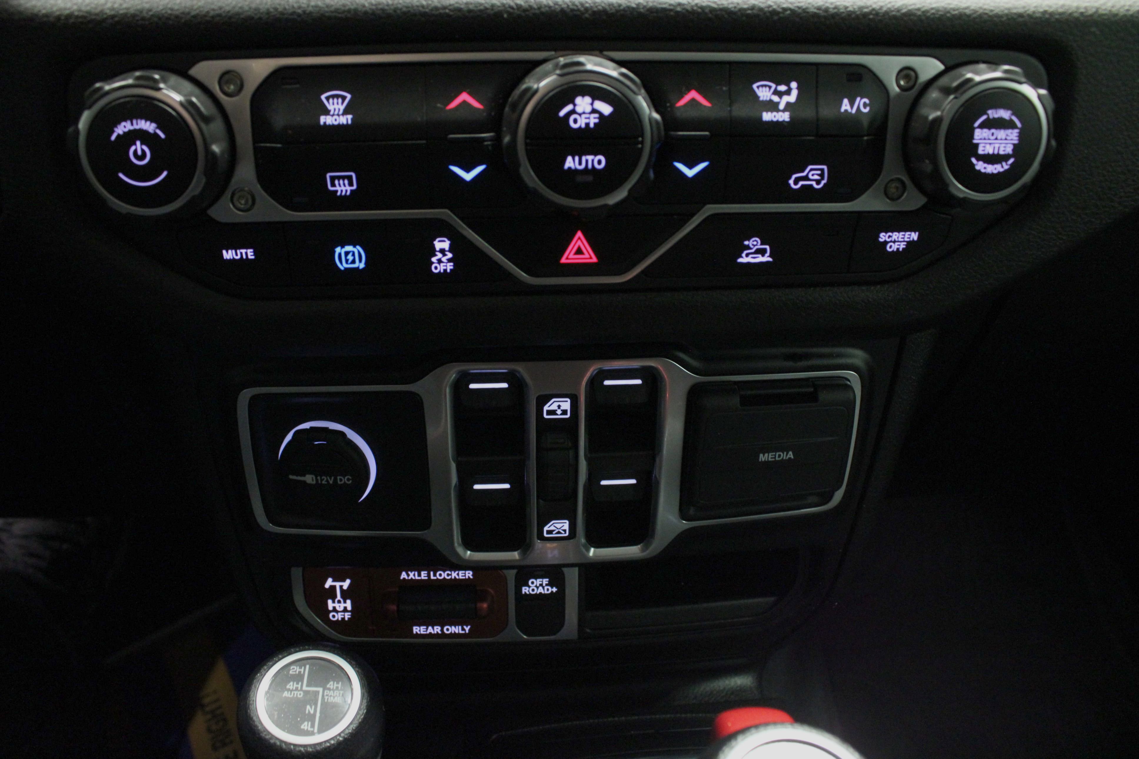 Used 2024 Jeep Wrangler Willys image 24