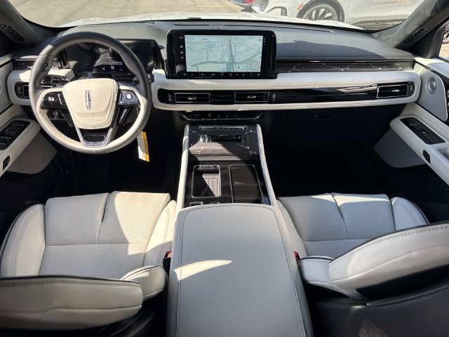 New 2027 Lincoln Aviator Black Label w/ Black Label Special Edition AWD/4WD image 17