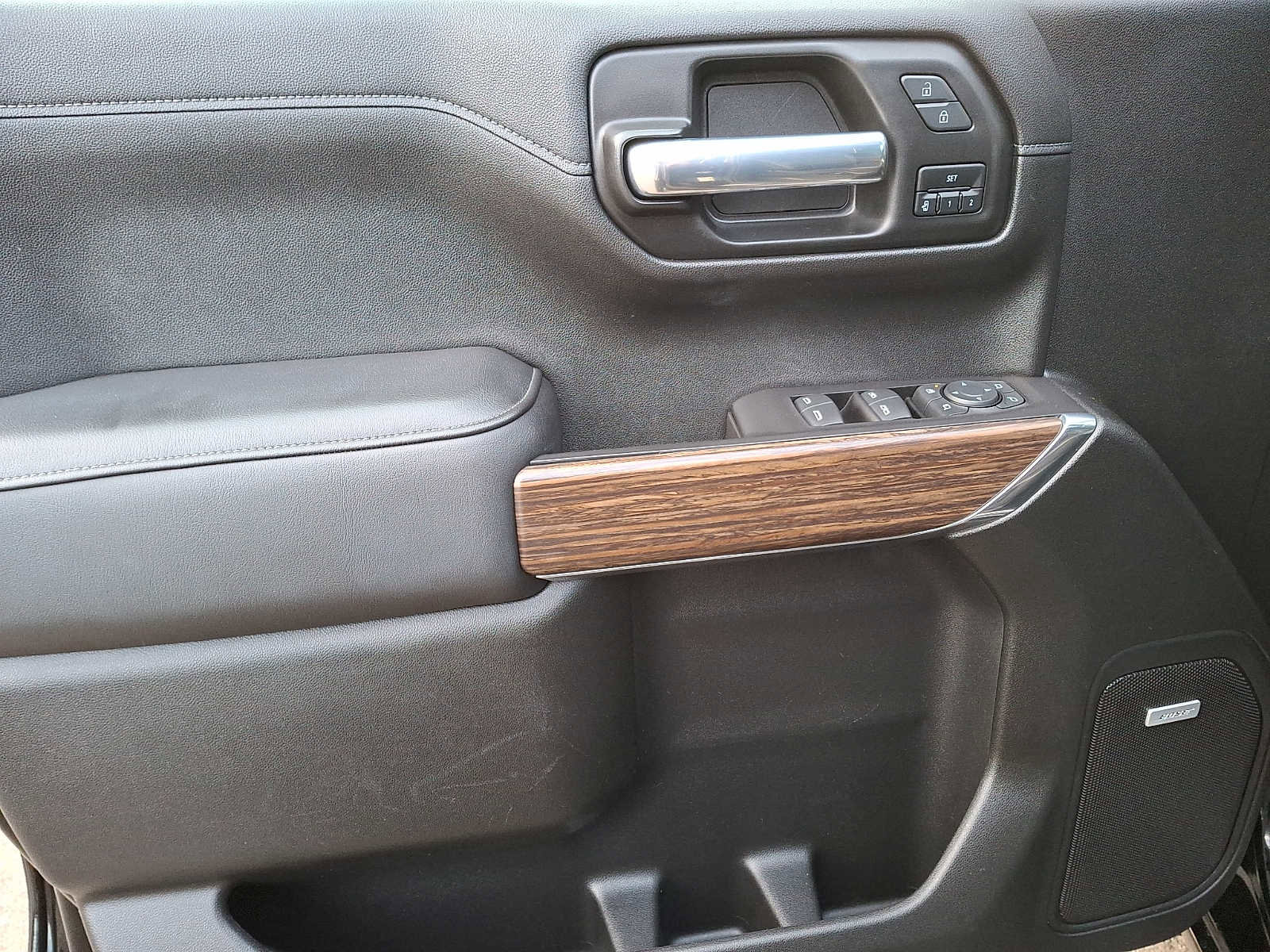 Used 2021 Chevrolet Silverado 1500 High Country w/ Technology Package image 8