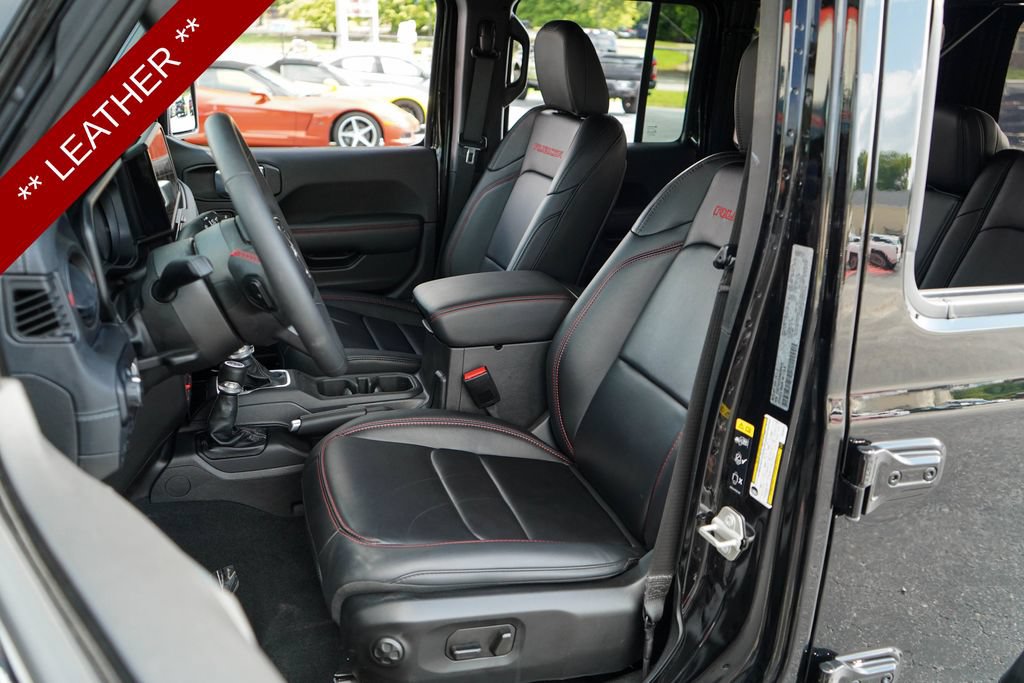 Used 2024 Jeep Wrangler Unlimited Rubicon w/ Technology Group AWD/4WD image 6